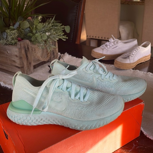 Nike Shoes - Nike Epic React Flynit 2